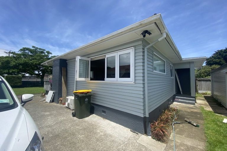 Photo of property in 2/21 Wedgwood Avenue, Mangere East, Auckland, 2024