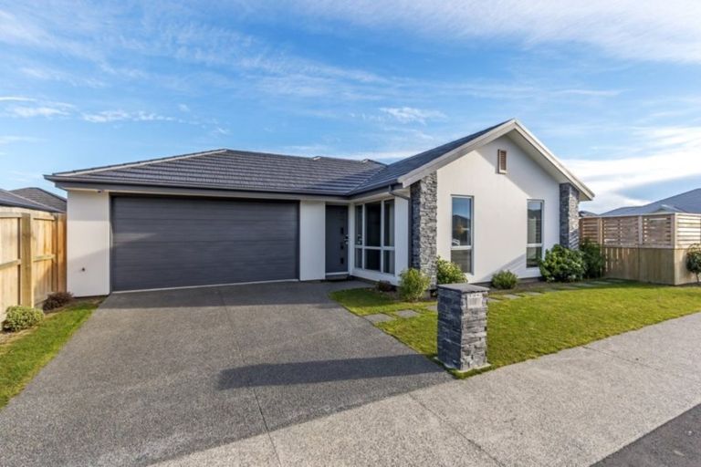 Photo of property in 27 Packard Crescent, Halswell, Christchurch, 8025