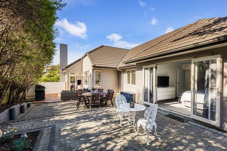 Photo of property in 30 Hogarth Rise, West Harbour, Auckland, 0618