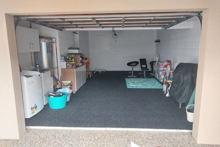 Photo of property in 88c Picasso Drive, West Harbour, Auckland, 0618