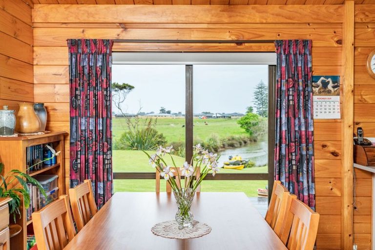 Photo of property in 1a Shoemaker Road, Waipu, 0510