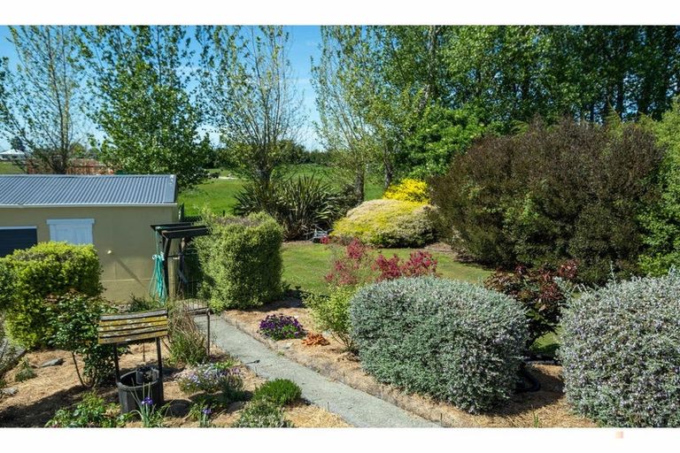 Photo of property in 5 Painstown Road, Waimate, 7978