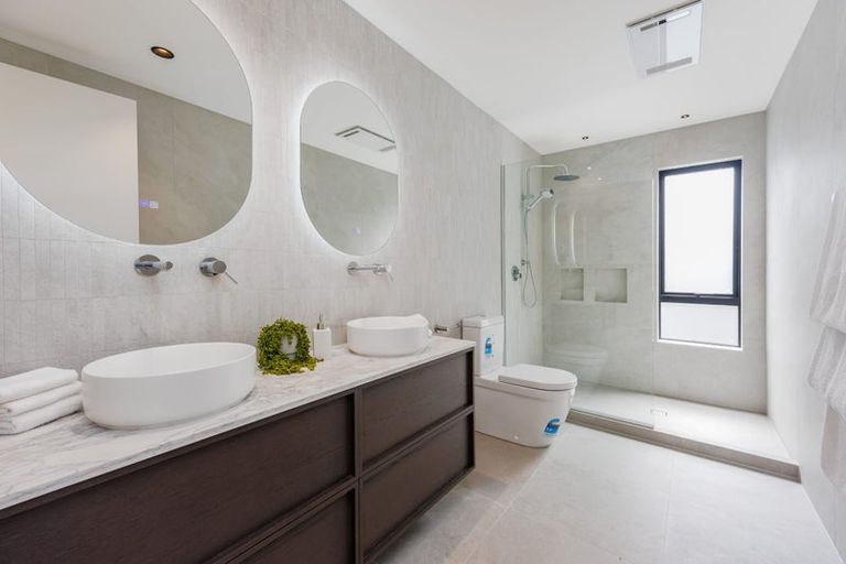 Photo of property in 160 Te Oneroa Way, Long Bay, Auckland, 0630