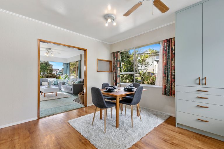 Photo of property in 18 Carina Crescent, Torbay, Auckland, 0630