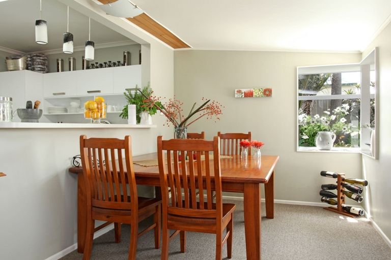 Photo of property in 76 Wainui Road, Raglan, 3225