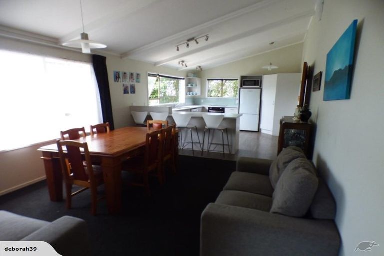 Photo of property in 48 Fyvie Avenue, Tawa, Wellington, 5028