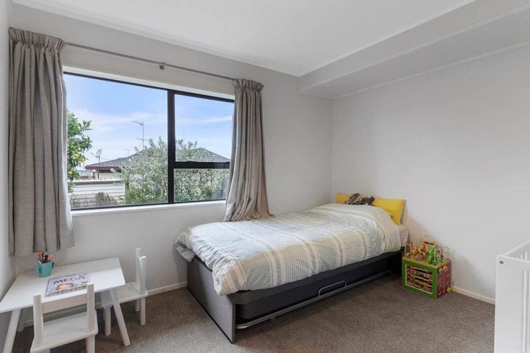 Photo of property in 215a Queen Street, Pukekohe, 2120