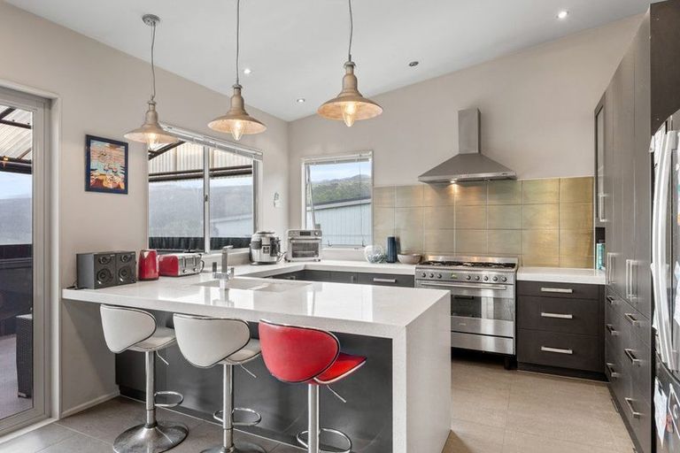 Photo of property in 14 Charlotte Way, Raumati South, Paraparaumu, 5032