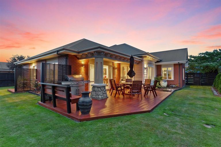 Photo of property in 48 Oakwood Drive, Rangiora, 7400