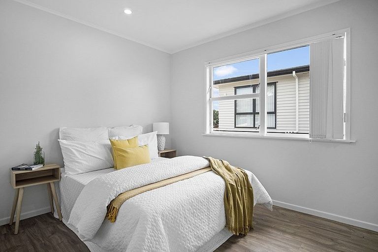 Photo of property in 25 Hobart Crescent, Wattle Downs, Auckland, 2103