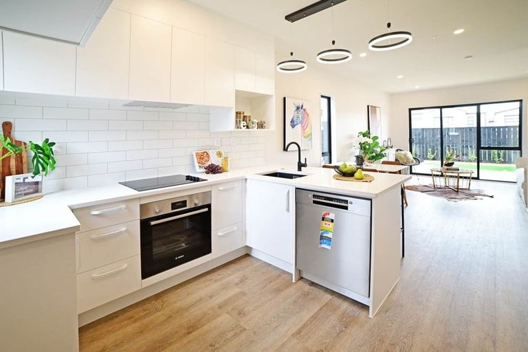 Photo of property in 57 Kiato Lane, Flat Bush, Auckland, 2019