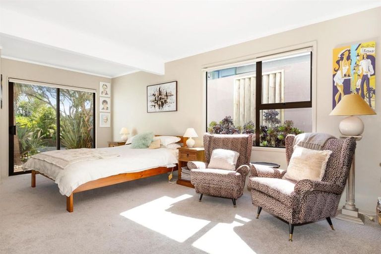 Photo of property in 26 Ogilvy Terrace, Plimmerton, Porirua, 5026