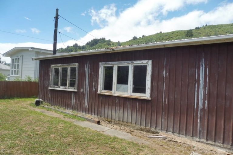 Photo of property in 91a Waikawa Road, Picton, 7220