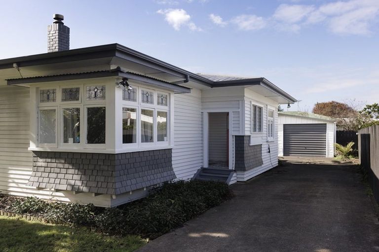Photo of property in 6 William Street, Mangere East, Auckland, 2024