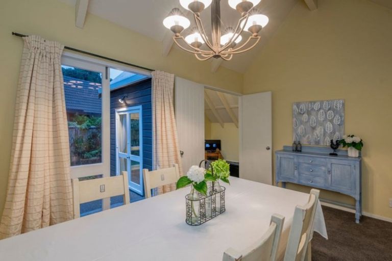 Photo of property in 11 River Glade, Waikanae, 5036