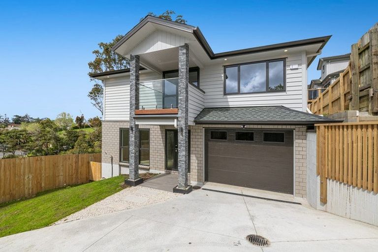 Photo of property in 34a Lorikeet Place, Unsworth Heights, Auckland, 0632