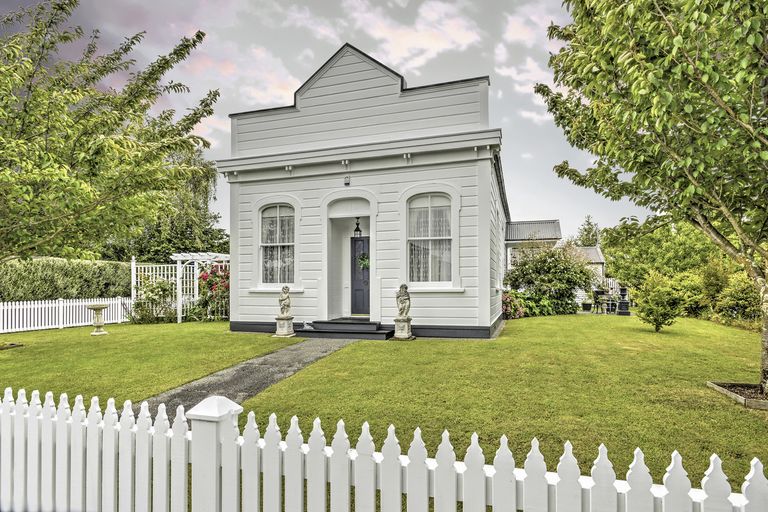 Photo of property in 47 Holloway Street, Carterton, 5713