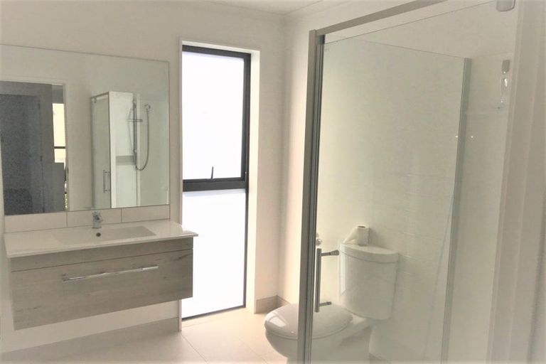 Photo of property in 28b Ian Morrison Road, Hobsonville, Auckland, 0616