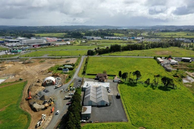 Photo of property in 2 Dunlop Road, Westgate, Auckland, 0814