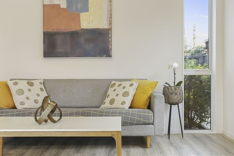 Photo of property in 12 Kahika Grove, Huapai, Kumeu, 0810