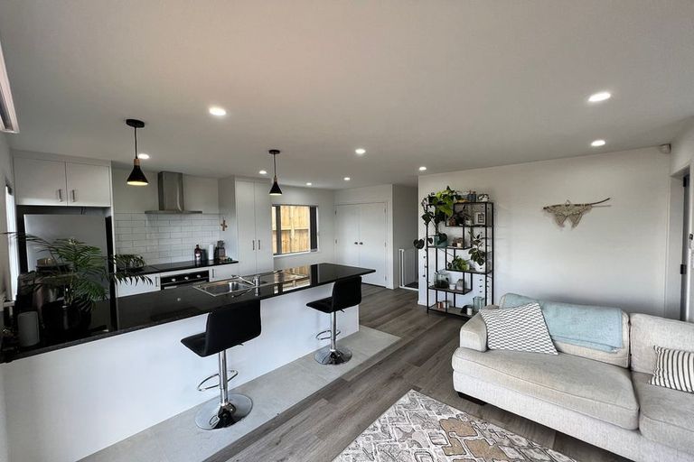 Photo of property in 78a Lincoln Park Avenue, Massey, Auckland, 0614