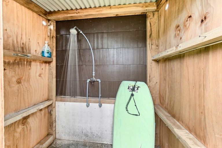 Photo of property in 11 Hector Place, Opunake, 4616