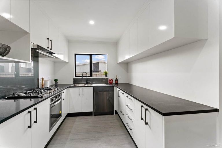 Photo of property in 4b Old Wairoa Road, Papakura, 2110