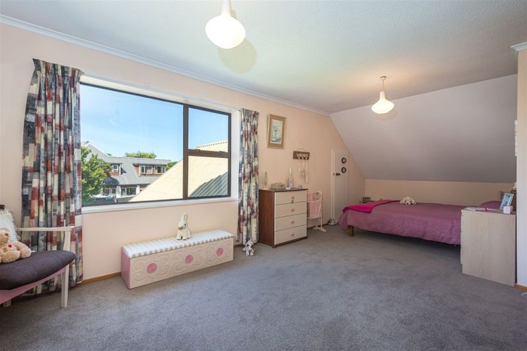Photo of property in 17 Ridder Place, Halswell, Christchurch, 8025