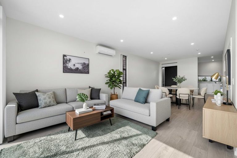 Photo of property in 15 Battalion Drive, Papakura, 2110