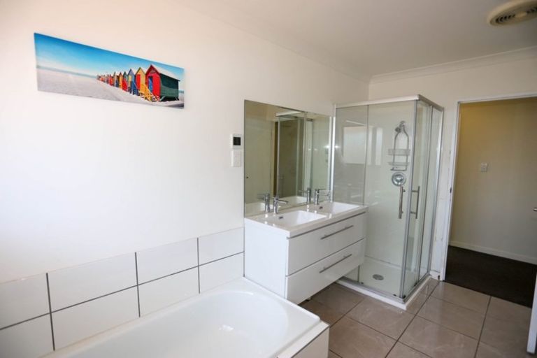 Photo of property in 6 Holmcroft Court, Cracroft, Christchurch, 8022