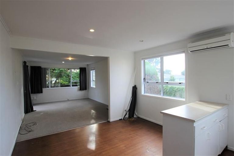 Photo of property in 6 Rondorlyn Place, Manurewa, Auckland, 2102