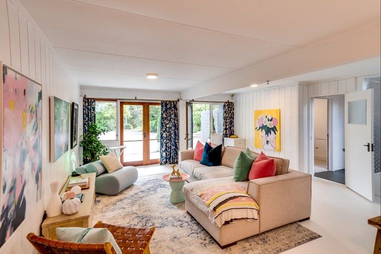 Photo of property in 121 Lane Road, Havelock North, 4130