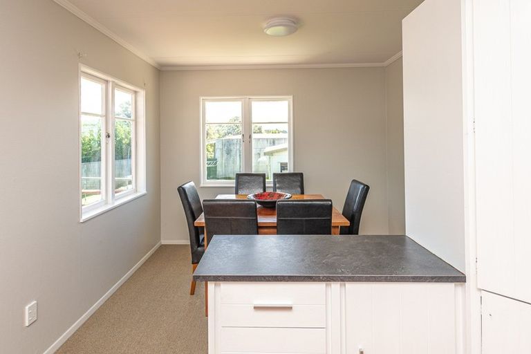 Photo of property in 70 Purnell Street, College Estate, Whanganui, 4500