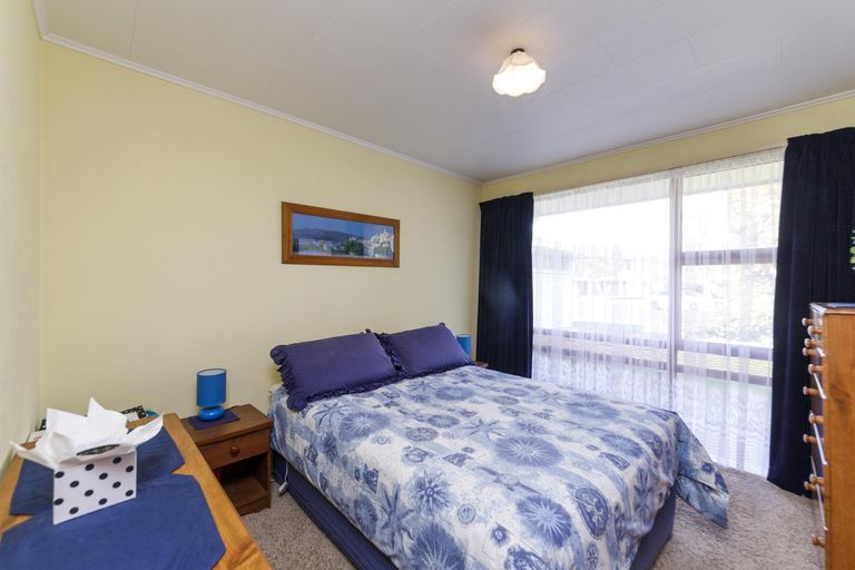 Photo of property in 19 Opawa Place, Terrace End, Palmerston North, 4410