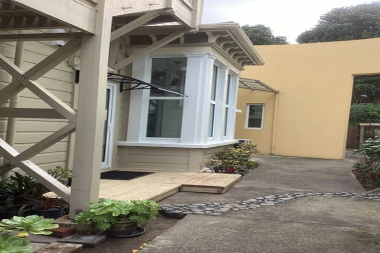 Photo of property in 2 Collina Terrace, Thorndon, Wellington, 6011