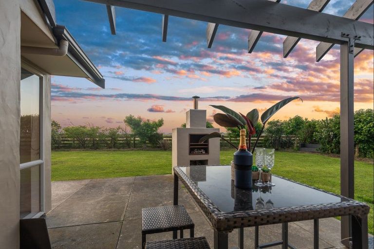 Photo of property in 72 Aranui Road, Kairanga, Palmerston North, 4475