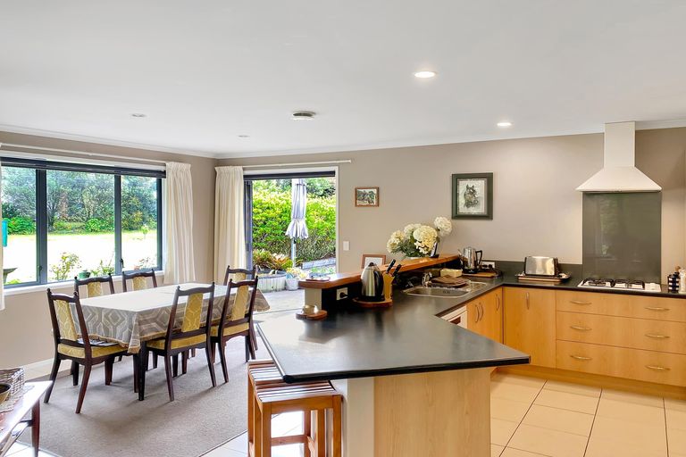 Photo of property in 30 Edkins Road, Kerikeri, 0230