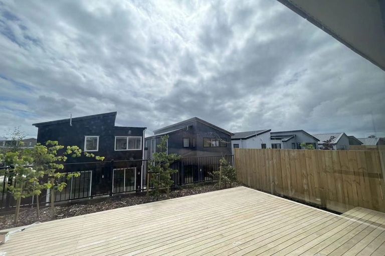 Photo of property in 20 Pohewa Road, Silverdale, 0932