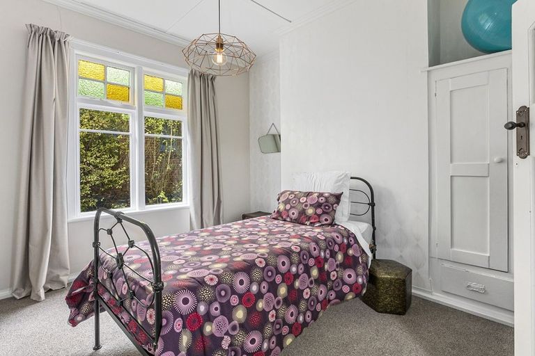 Photo of property in 331 Ravensbourne Road, Maia, Dunedin, 9022