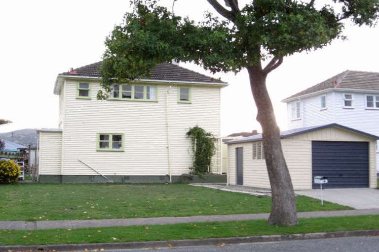 Photo of property in 39 Chapman Crescent, Naenae, Lower Hutt, 5011