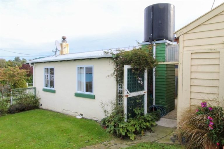 Photo of property in 24 Semple Street, Kakanui, Oamaru, 9495