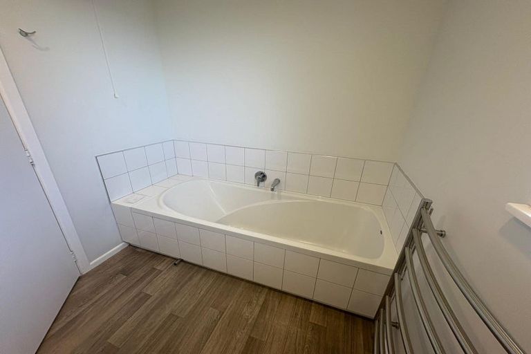 Photo of property in 304 Dowse Drive, Maungaraki, Lower Hutt, 5010