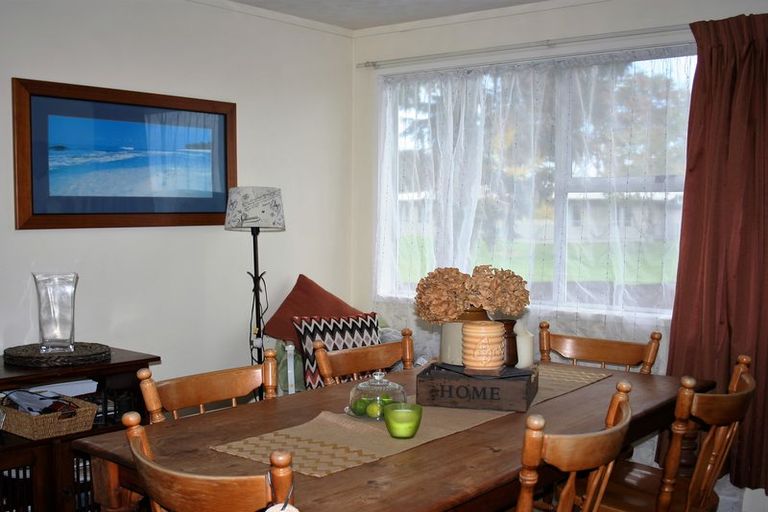 Photo of property in 1/78 Chilcott Road, Henderson, Auckland, 0612