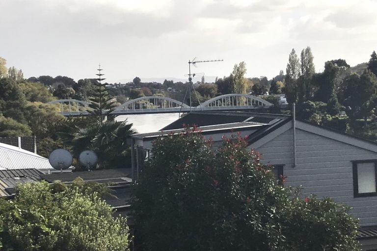 Photo of property in 2/1196 Victoria Street, Whitiora, Hamilton, 3200