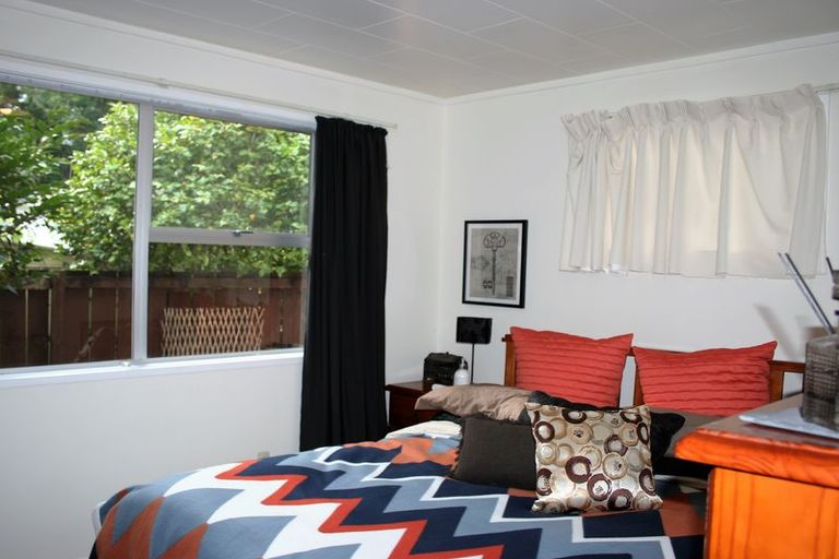 Photo of property in 1/78 Chilcott Road, Henderson, Auckland, 0612