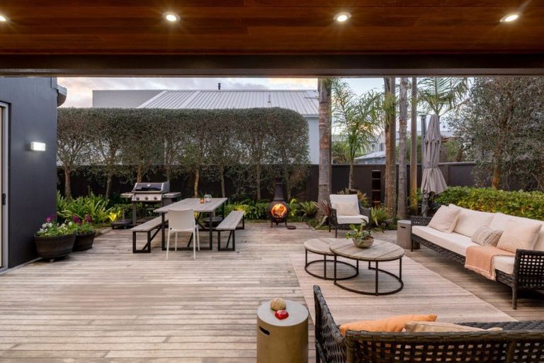 Photo of property in 241 Oceanbeach Road, Mount Maunganui, 3116