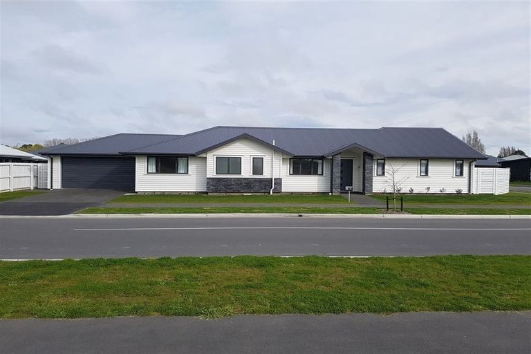 Photo of property in 2 Ellesmere Street, Marshland, Christchurch, 8083