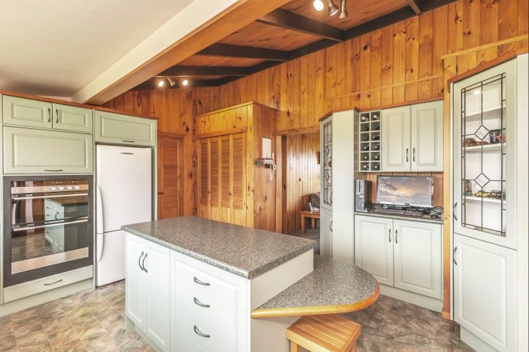 Photo of property in 382 Kimberley Road, Levin, 5571