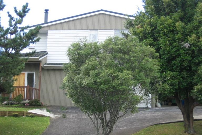 Photo of property in 100 Cardiff Road, Pakuranga, Auckland, 2010