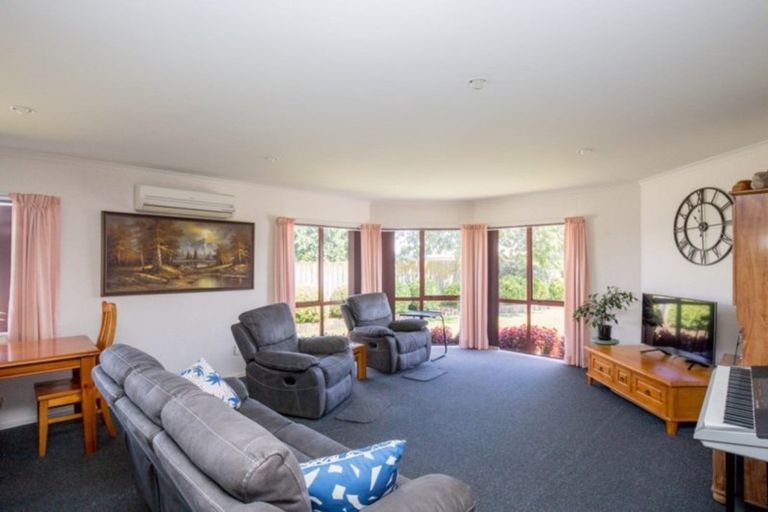 Photo of property in 8 Harris Place, Ngatea, 3503